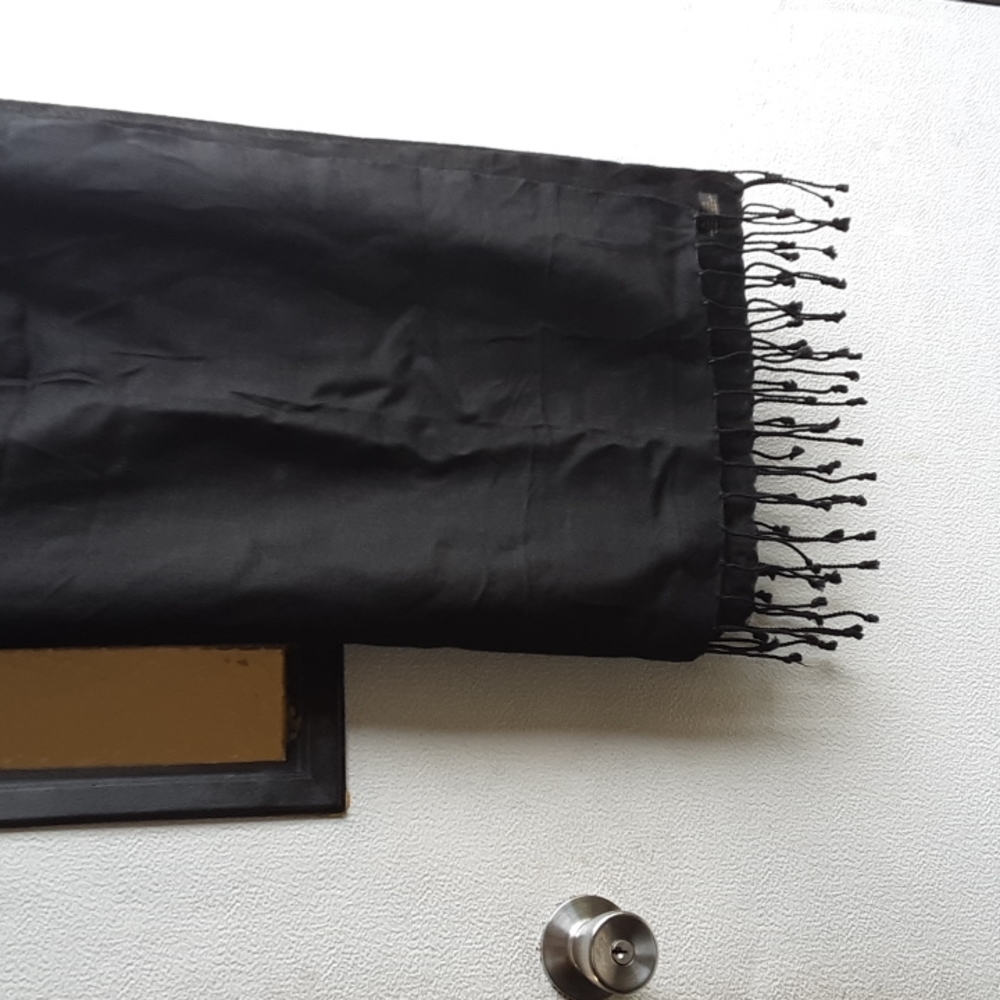 Blk rayon scarf
